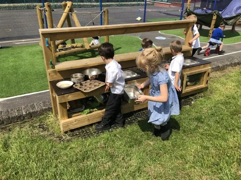 Role play helps language and empathy role play skills language empathy when playing kitch cooking game